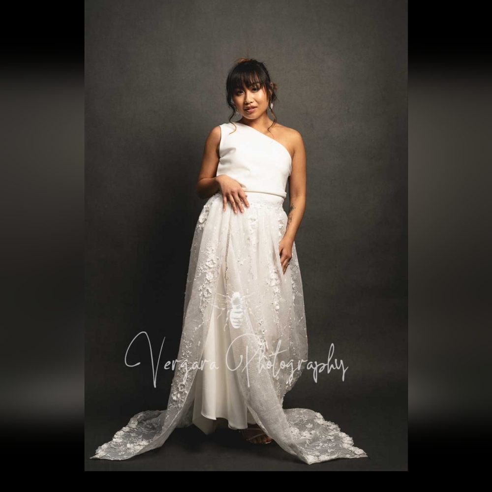 Bridal Lace Detachable Train